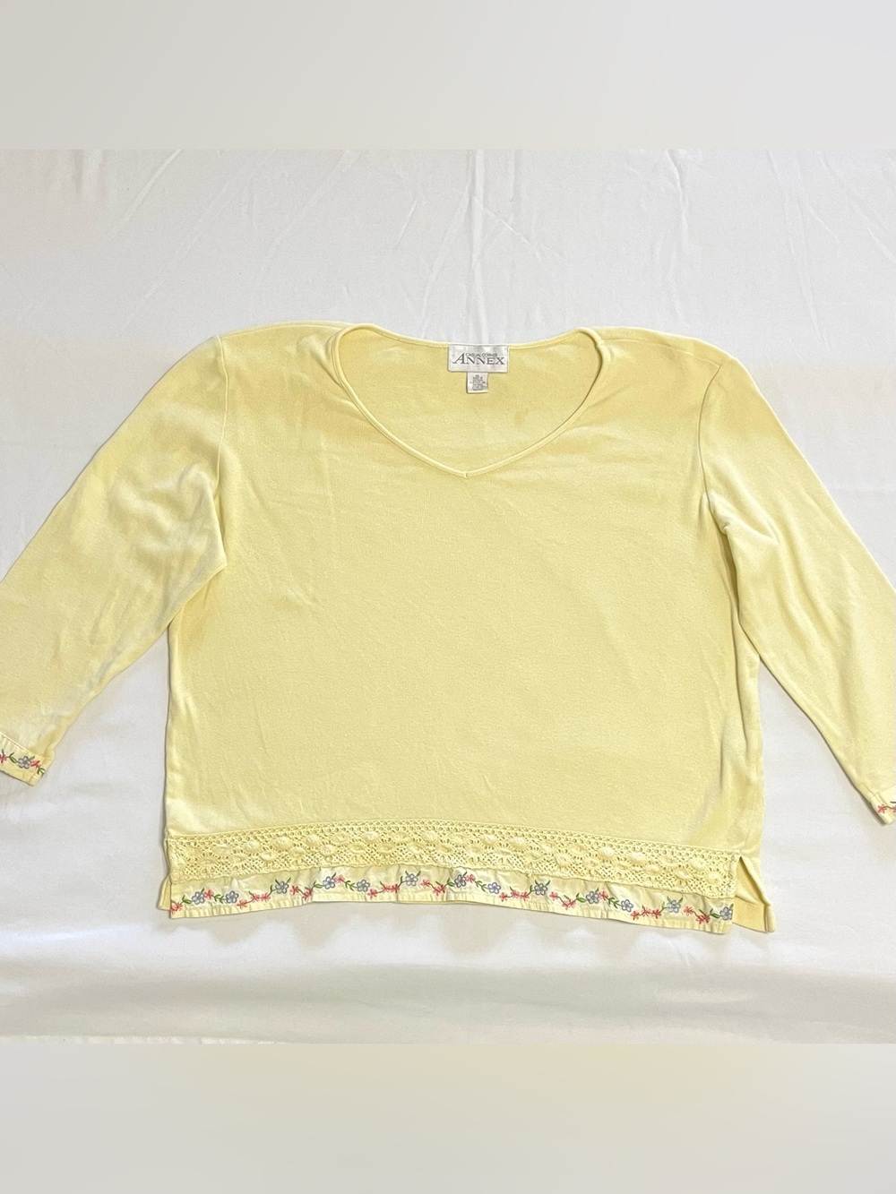 Retro Embroidered Floral 3/4 Long Sleeve by Annex Women’s XL